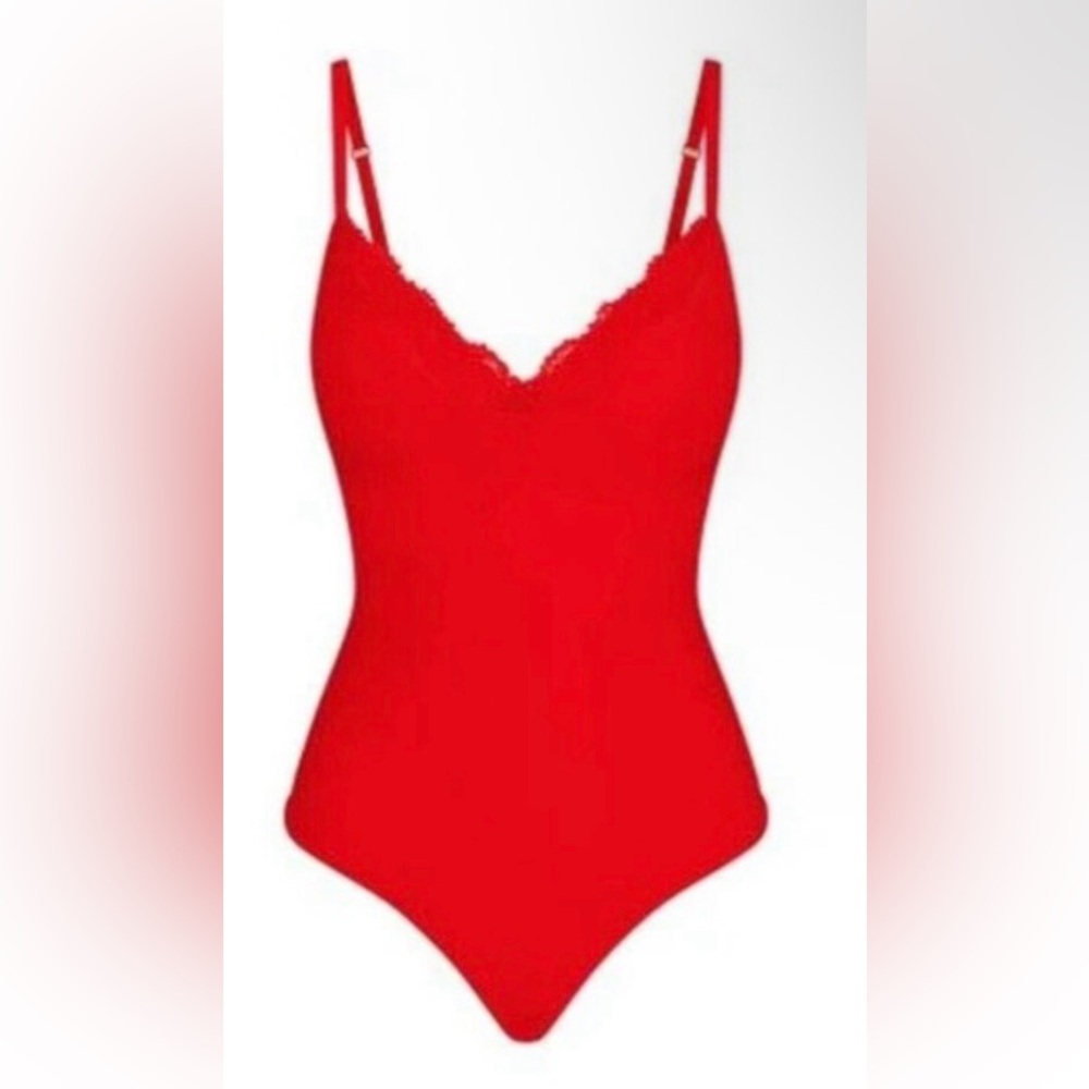 SKIMS Fits Everyone Push-up Red (cayenne) Lace Bodysuit sz Small NWT